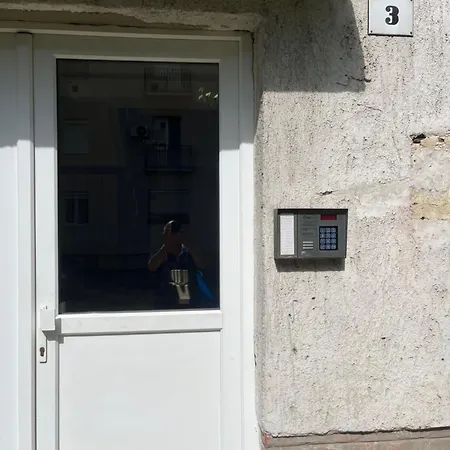 شقة Center 2.